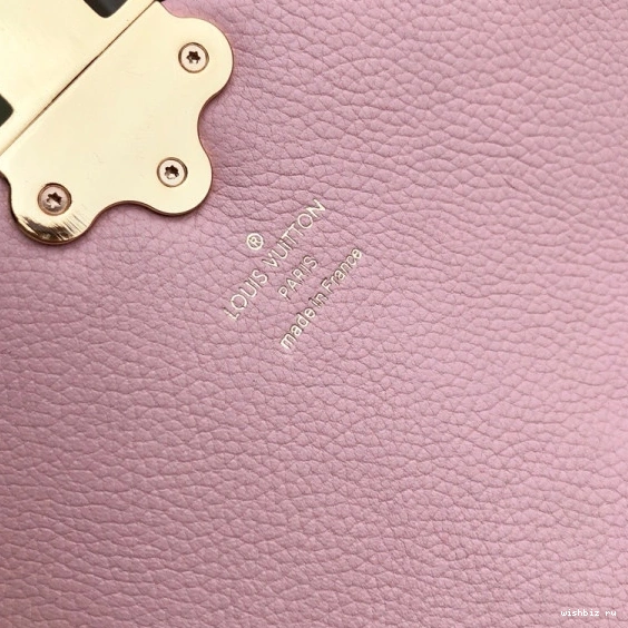 WIS CHANELapton Vuitton Louis Backpack 0826